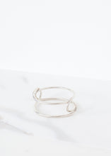 Load image into Gallery viewer, Bracelet 84 in Polished Silver
