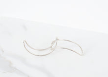 Load image into Gallery viewer, Bracelet 84 in Polished Silver
