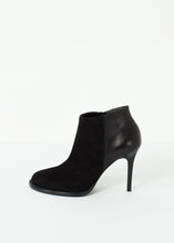 Load image into Gallery viewer, Camoscio Zip Heel
