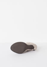 Load image into Gallery viewer, Camoscio Zip Heel
